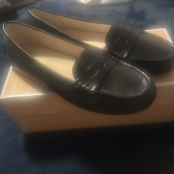 Size 8   New Black Michael Kors loafer shoes - Picture 2 of 6